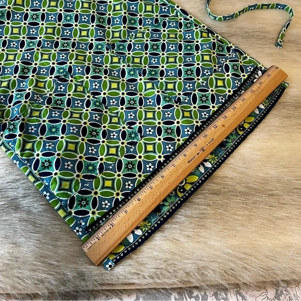 VERA BRADLEY Daisy Daisy 2008 Child’s Apron Tie Neck & Waist Pockets Y2K Green
